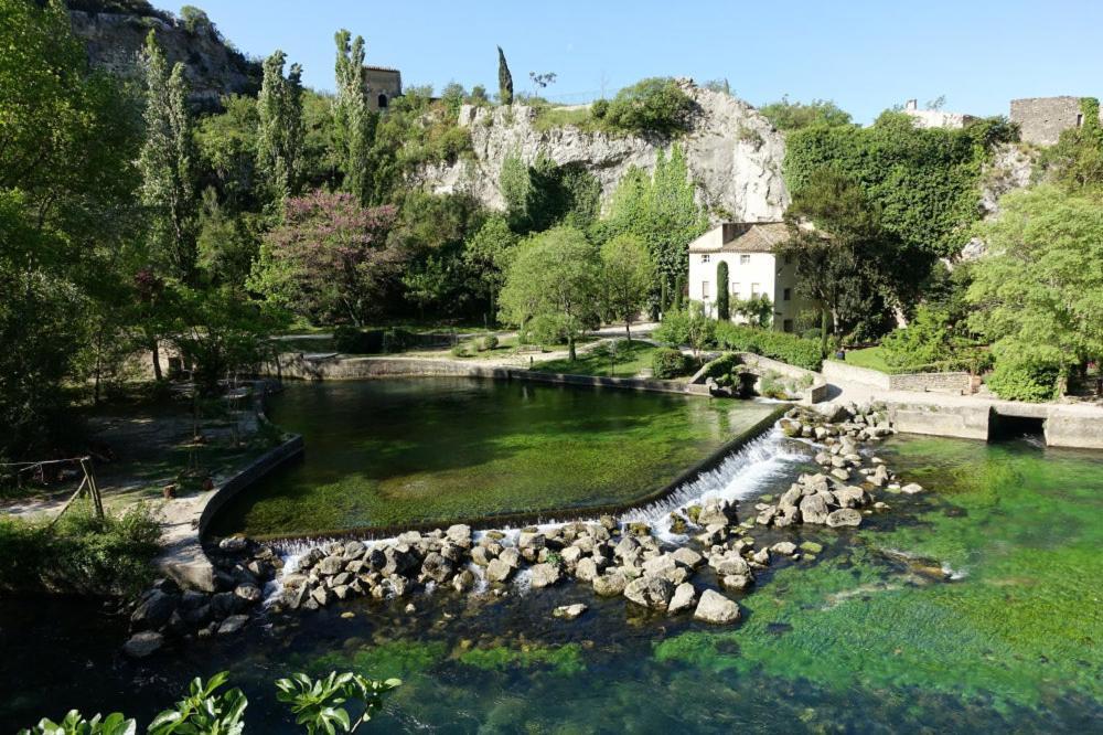 Le Mas Saint Jean Mézoargues Exteriér fotografie